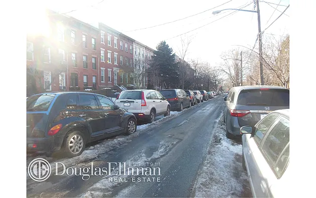 Rented by Douglas Elliman | media 14