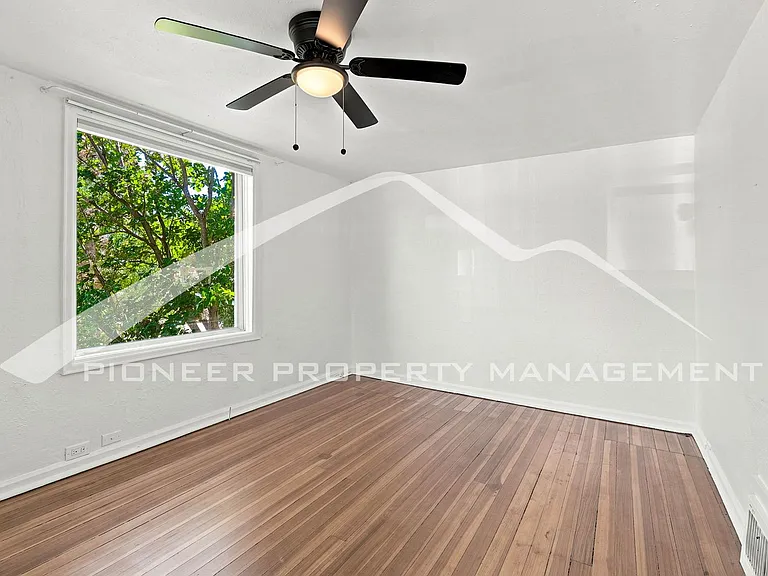 2503 Benton St — Photo 7