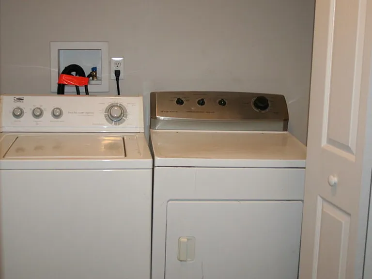 728 N Frances St — Photo 12