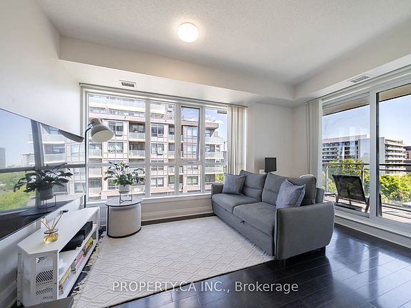 4th image of 17 Kenaston Gdns #516