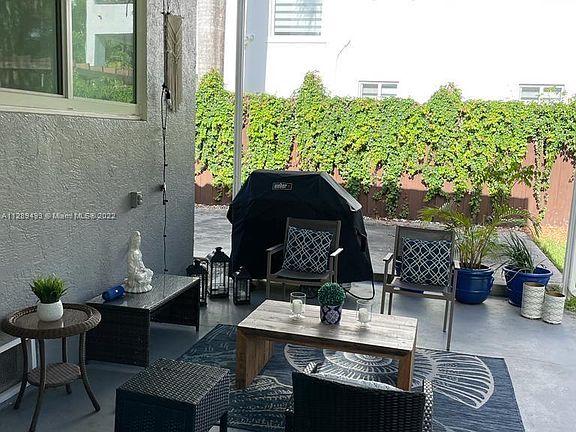 BBQ area/ Covered Patio