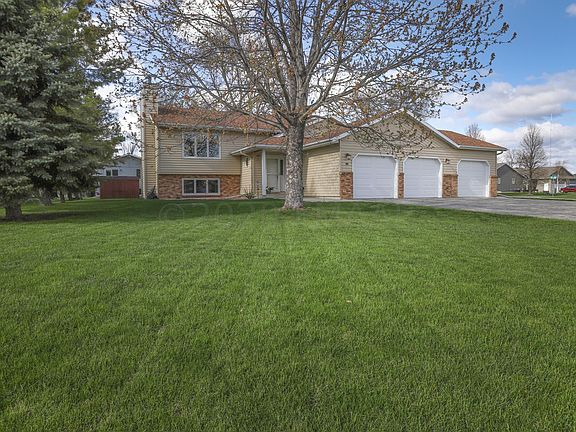 3rd image of 608 35th Ave S