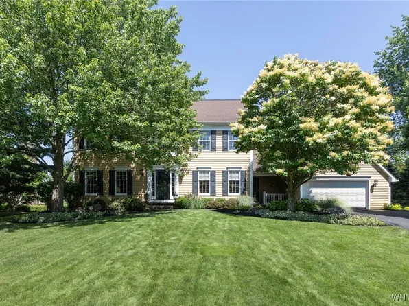 43 Braunview Way, Orchard Park, NY 14127