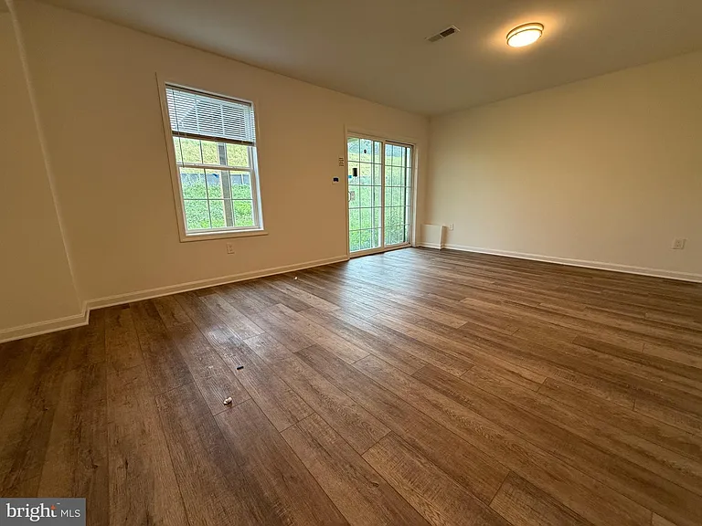 326 Avon Dr — Photo 10