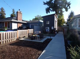 5618 SE Rhone St #C, Portland, OR 97206