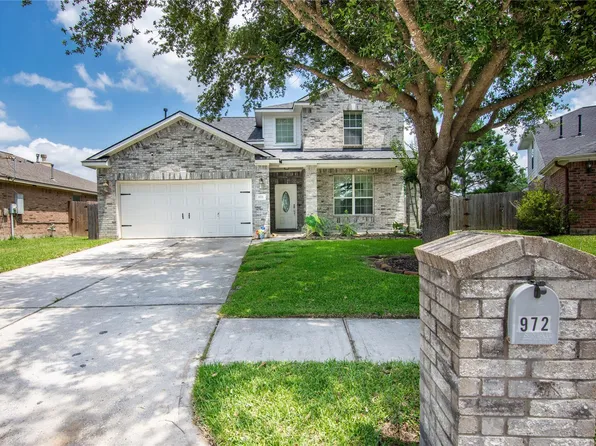 972 Cypress Ln, Dayton, TX 77535