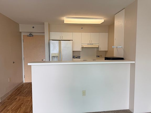2nd image of 3009 Ala Makahala Pl APT 612