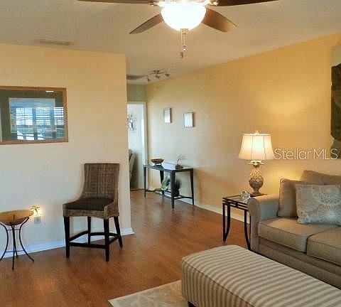 4th image of 412 Bloom Ct