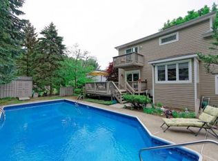 33 Joy Dr, Loudonville, NY 12211