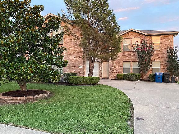 2nd image of 1483 Foxwood Ln