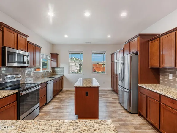 18718 Knott Creek Ct, Reno, NV 89508