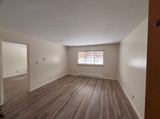 201 Logan St #6, Wapakoneta, OH 45895