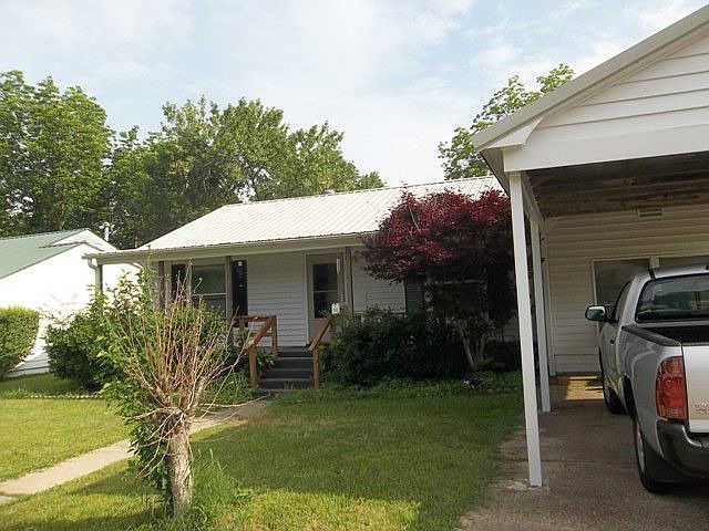 2nd image of 2230 College St