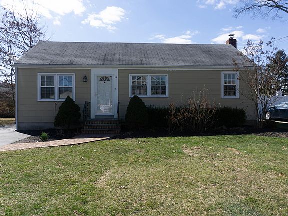 2nd image of 35 Ross Ave
