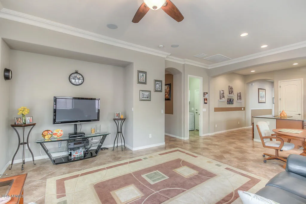 2 bed, 1571 sqft, $2,100 — Photo 3
