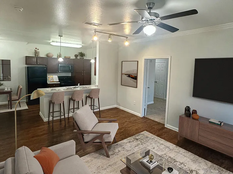 320 S Stewart Blvd — Photo 26