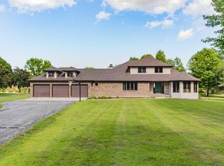 4699 Creek Valley Ln, Hobart, WI 54155