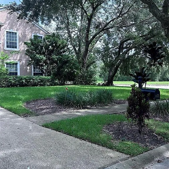 1531 McCrea Dr — Photo 2