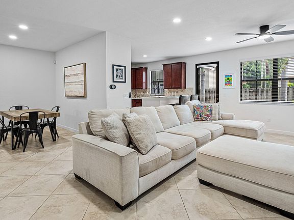 5th image of 9628 Waterview Way