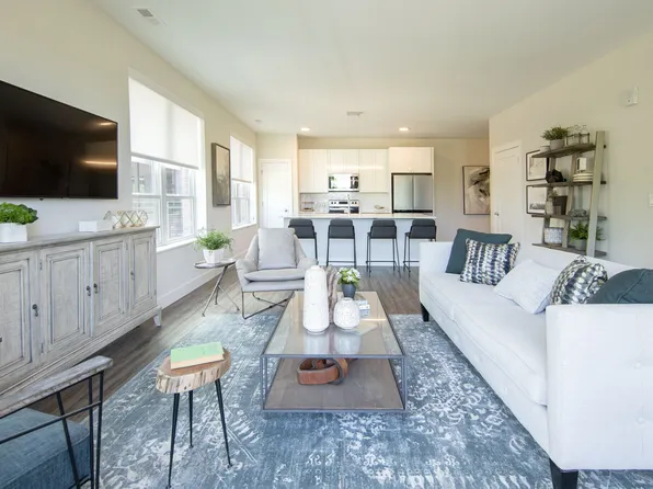 Lake Terrace Apartments