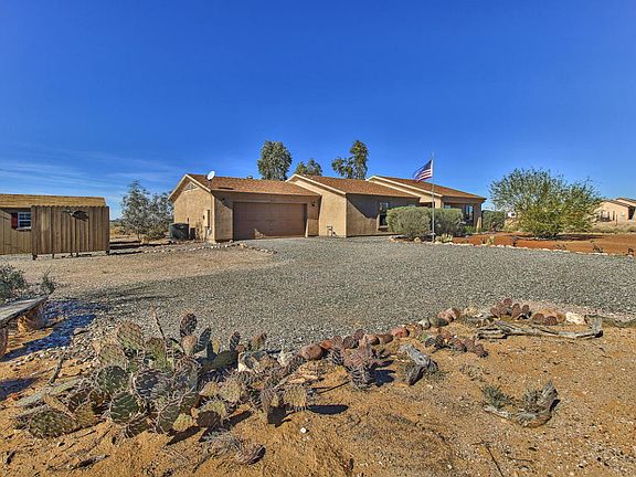 2nd image of 820 N 384th Dr