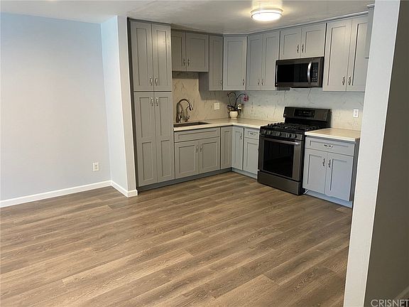 3rd image of 500 Jackson Pl Unit 207