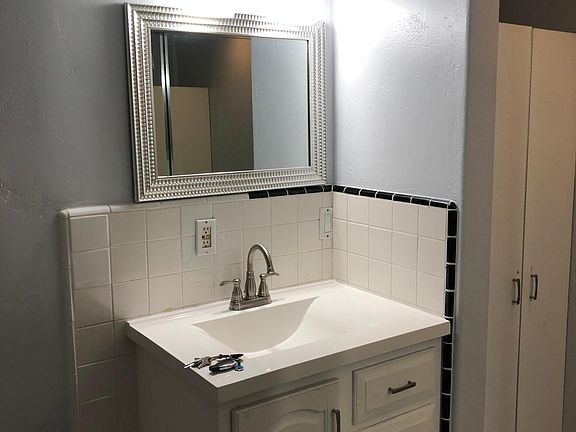2nd image of 3430 Wilshire Ter Unit B