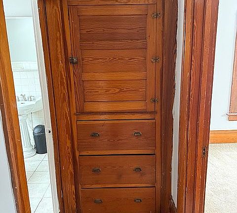 4th image of 715 Wall St