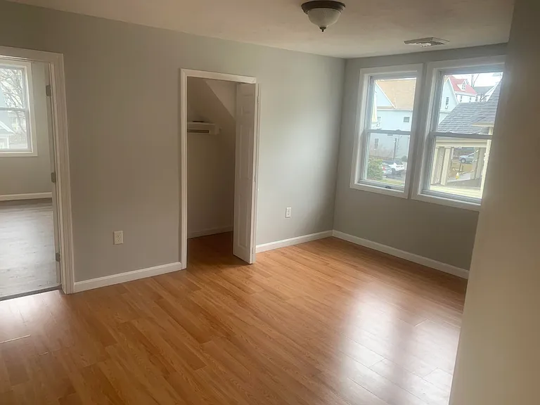 35 Vinton St — Photo 18