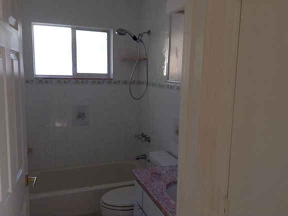 4th image of 5748 NE 17th Ter