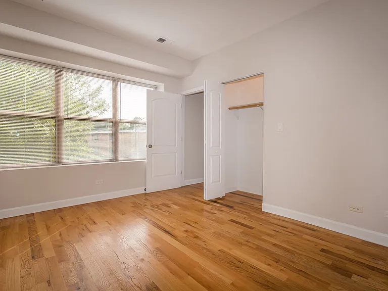 2038 W Touhy Ave — Photo 10