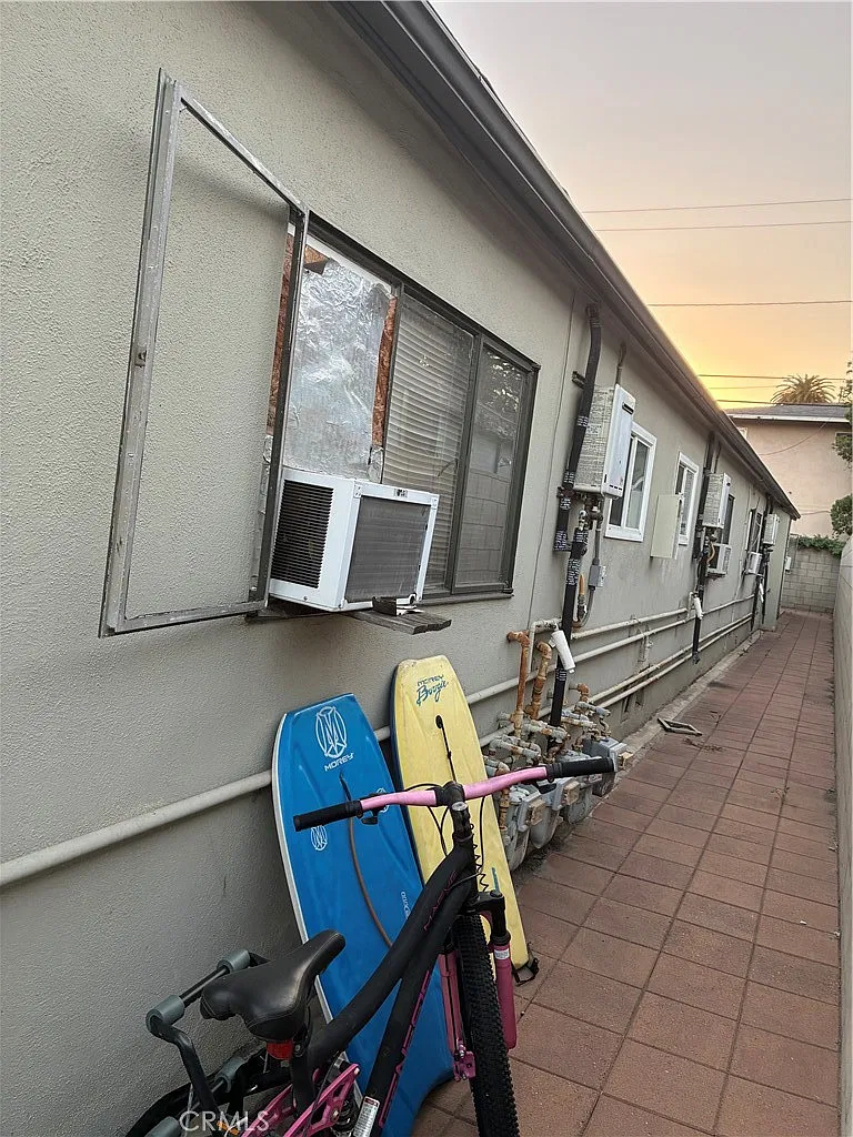 1 bed, 500 sqft, $2,100 — Photo 3