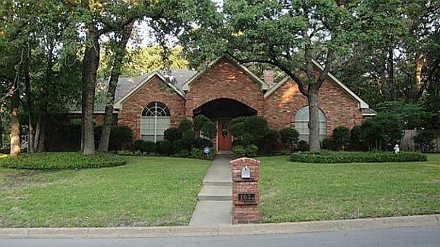 1st image of 103 Cross Creek Dr