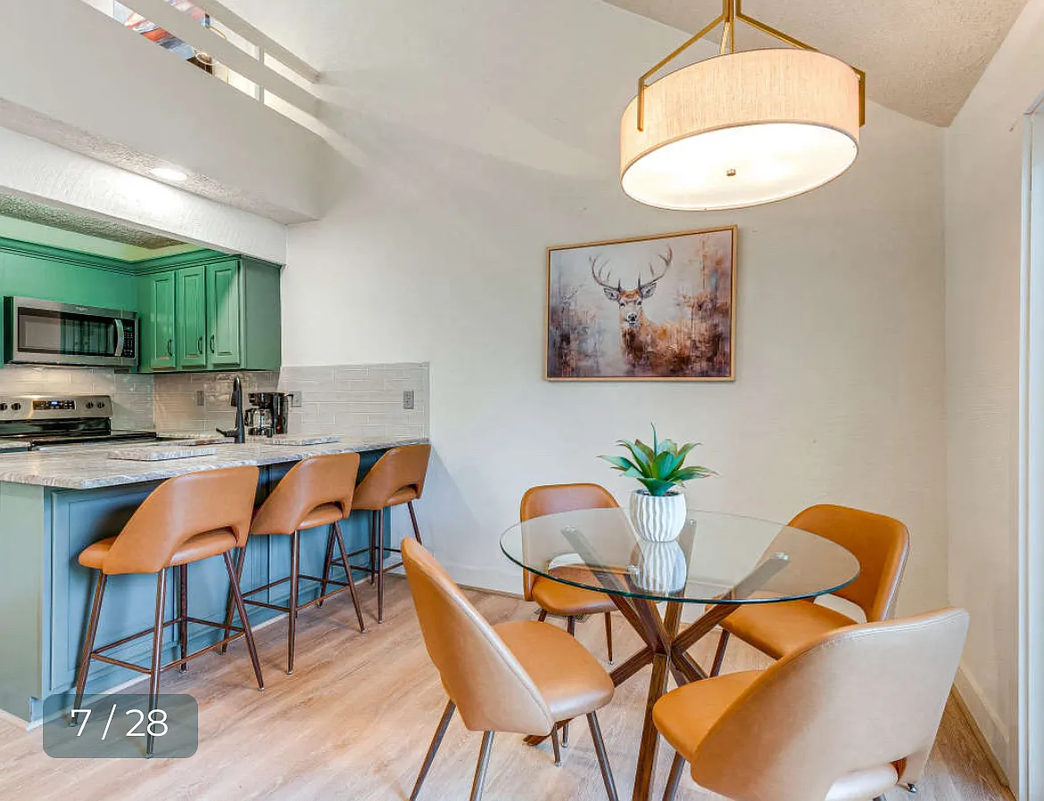 2 bed, 1.5 bath, 950 sqft, $1,900 — Photo 4