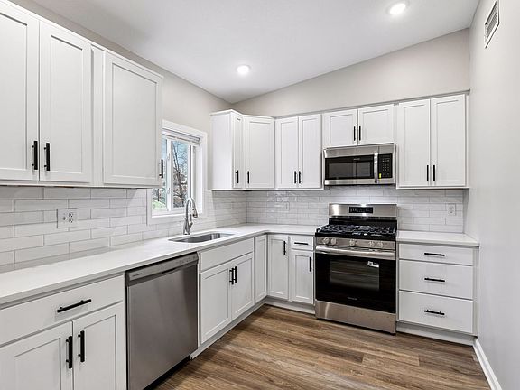 2nd image of 301 17th Ave NE #309U