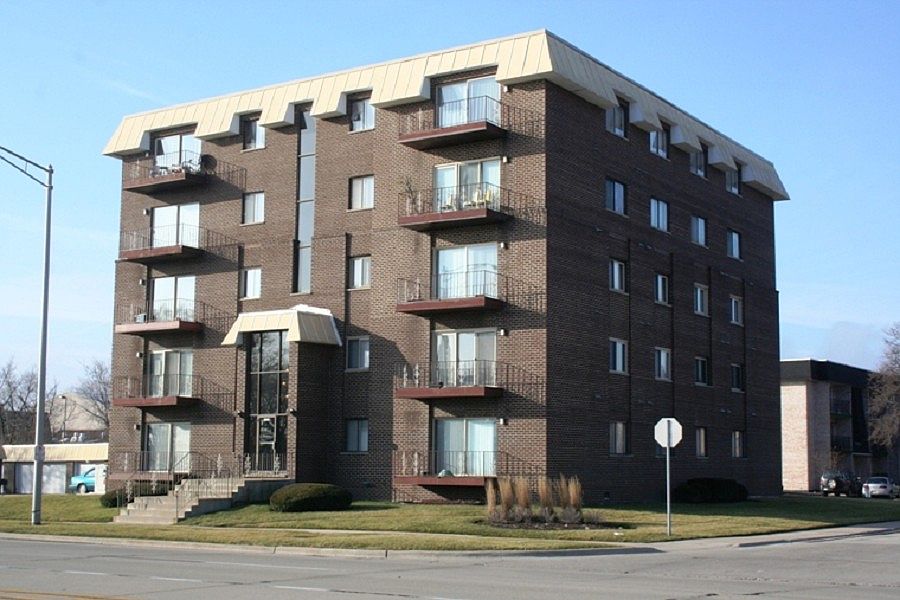 1st image of 10424 Central Ave APT 5SE