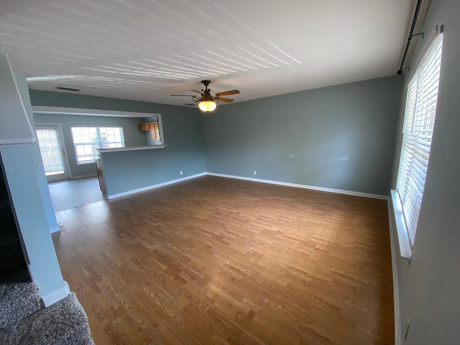 2 bed, 2.5 bath, 1280 sqft, $1,750 — Photo 2