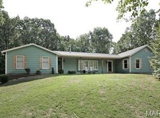 15 Oak Forest Ln, Eureka, MO 63025