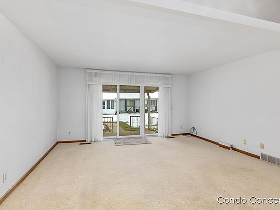 3rd image of 5782 Leisure South Dr SE