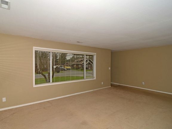 3rd image of 8103 47th Ave NE