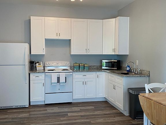 2nd image of 6537 Manorwood Dr
