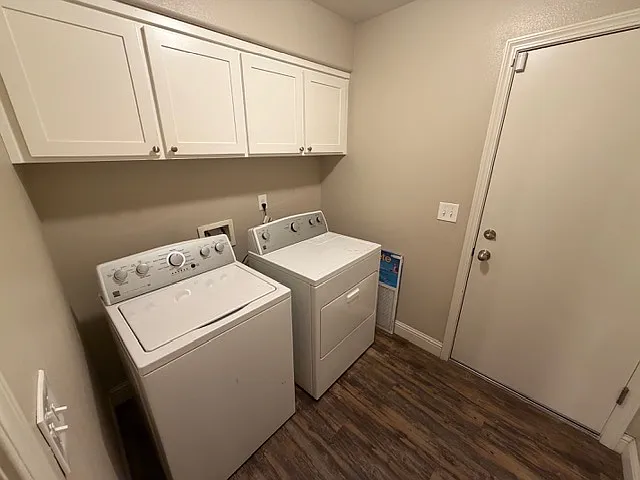 2741 E Dakota Ave — Photo 28