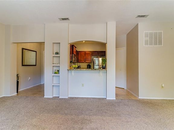 5th image of 102 Vista Verdi 208 Cir