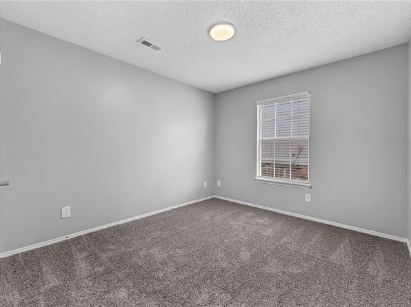 fayetteville-arkansas-448601819 picture