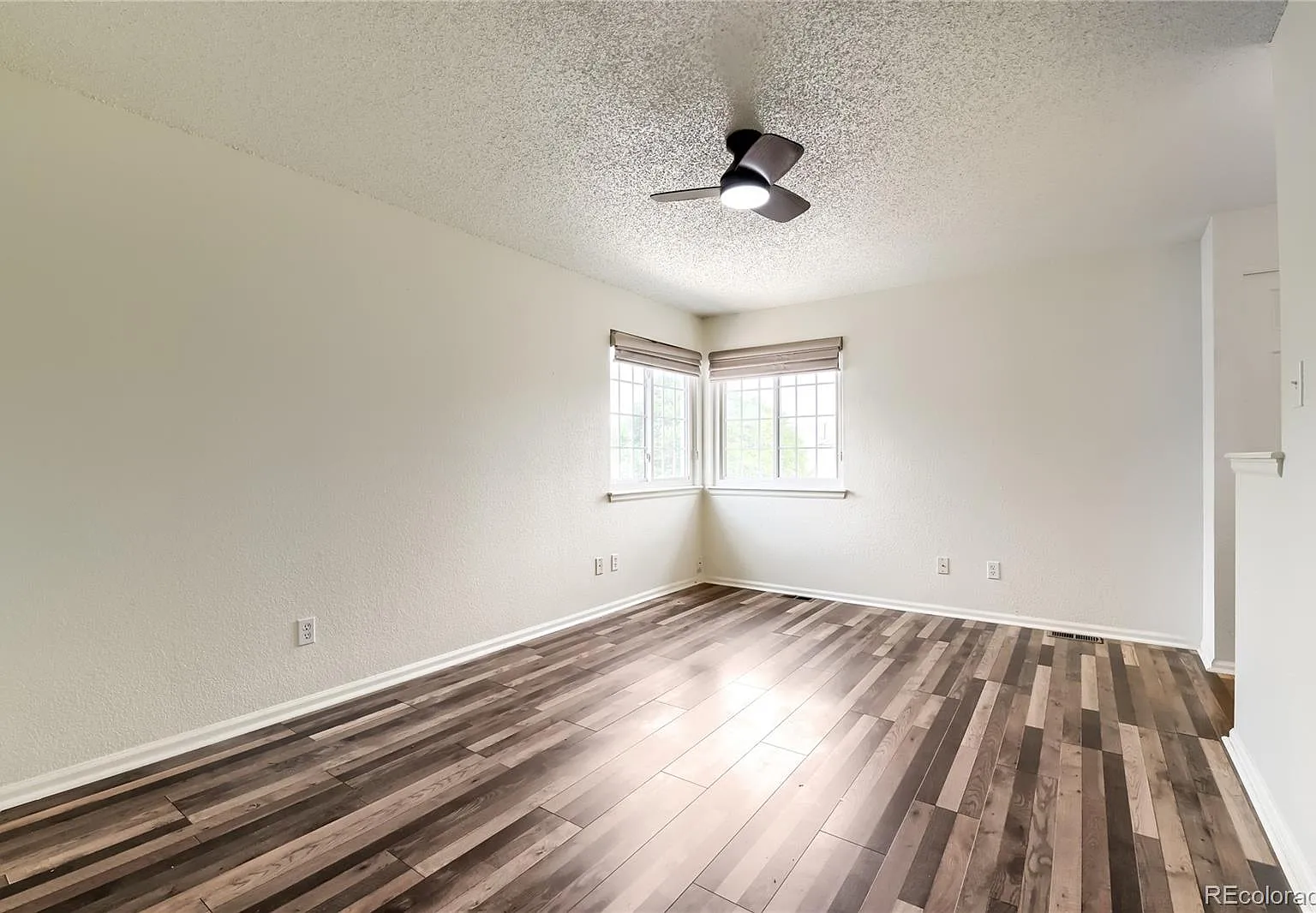 4 bed, 3.0 bath, 2200 sqft, $3,425 — Photo 4