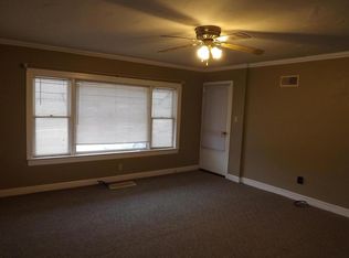 434 N Main St ROOM 1, Red Lion, PA 17356