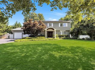 15 Puritan Ave, Mount Sinai, NY 11766