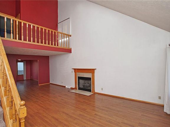 4th image of 27187 Mallard Ave