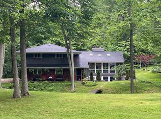 18815 Orchard Hill Dr, Walton Hills, OH