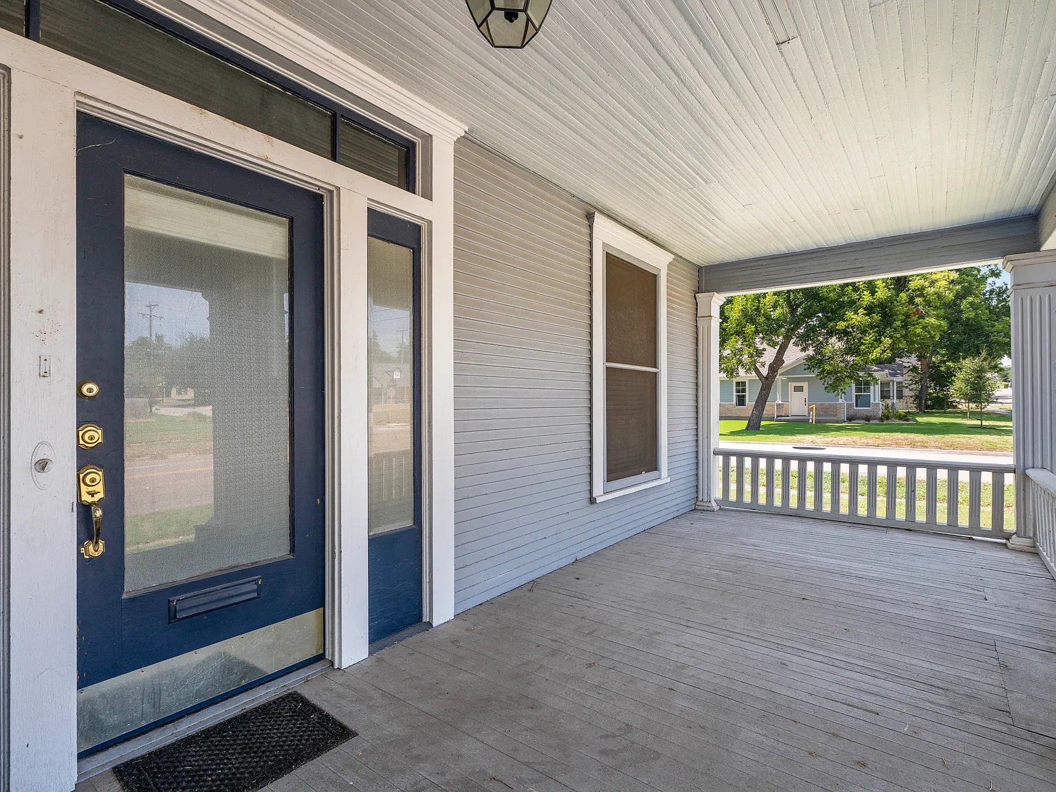 3 bed, 2353 sqft, $2,200 — Photo 4